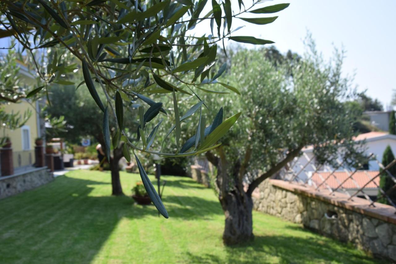 Al Chiaro Di Luna Paola Exterior photo